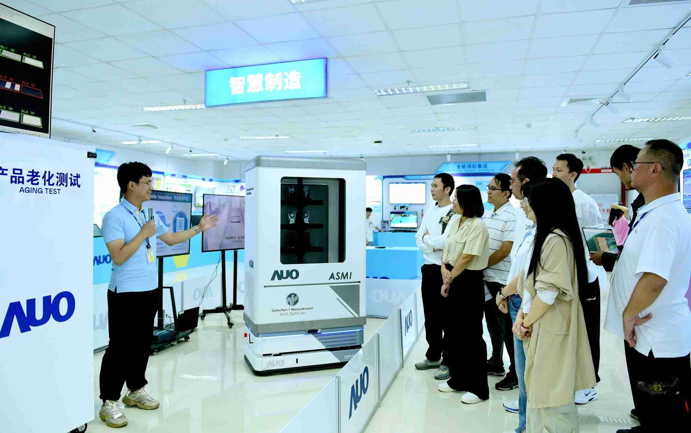 尊龙z6厦门将5G+ABC技术串联生产管理全流程，，，，打通研发、、、采购、、、生管、、、、制程、、设备、、质量等产品全生命周期制造流程，，，，完成数字化设计、、智慧供应链、、、智能座舱、、、全流程设备管理、、数据驱动优化、、、智慧在线检测、、、、智慧品管等自适应生产模式升级